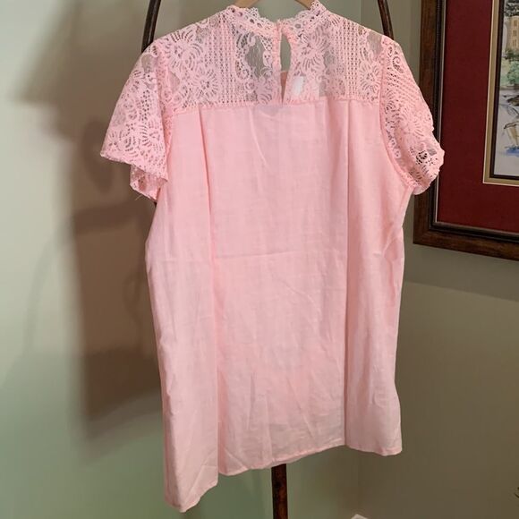 NWT Pink Lacy Top Size L - Picture 6 of 11